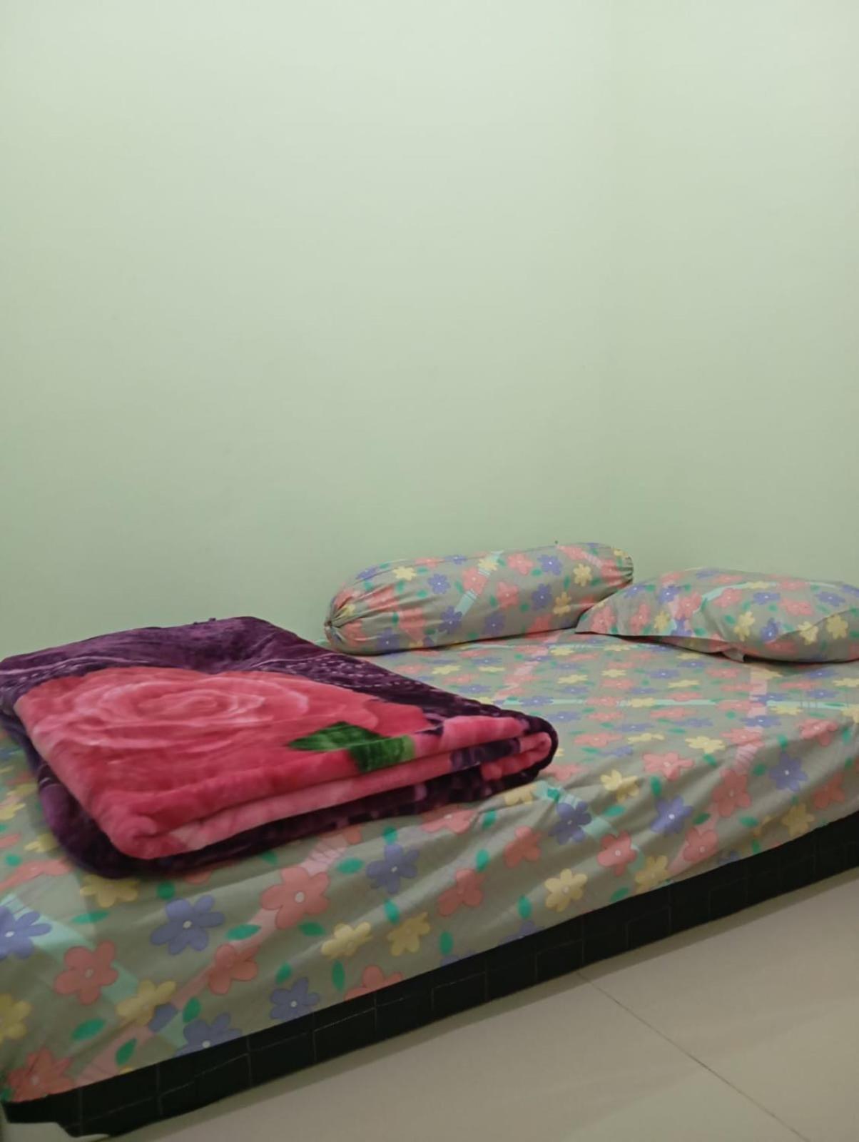 Dhea Homestay Bromo Проболинго Екстериор снимка