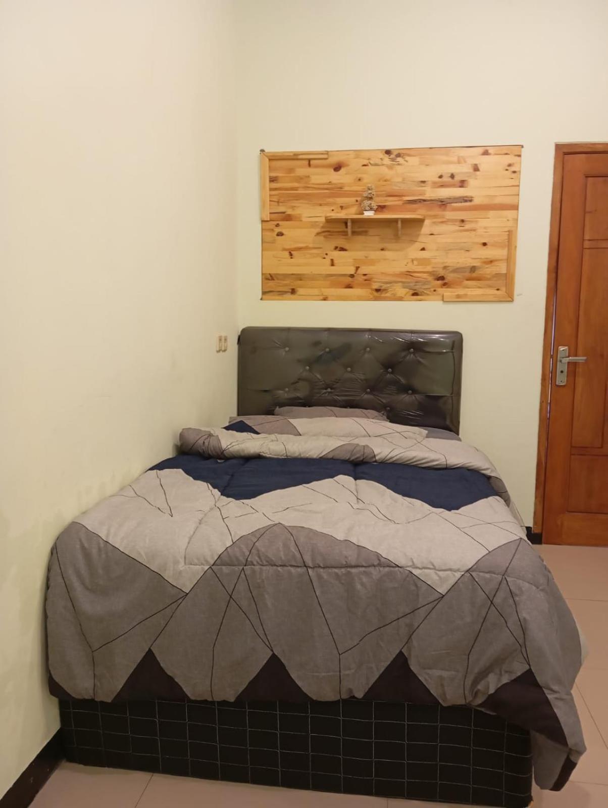 Dhea Homestay Bromo Проболинго Екстериор снимка